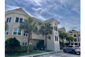 2020 Shangrila Dr #219, CLEARWATER