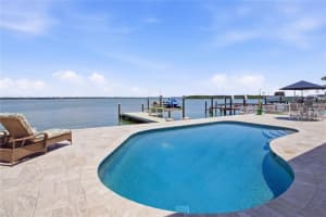 547 Johns Pass Ave, MADEIRA BEACH