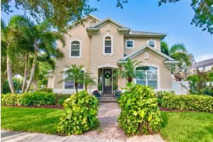 1298 Seville Ln Ne, ST PETERSBURG