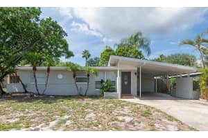 110 14th Ave Sw, LARGO
