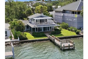 1832 Venetian Point Dr, CLEARWATER