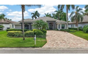 820 Sand Pine Dr Ne, ST PETERSBURG 820 Sand Pine Dr Ne, ST PETERSBURG