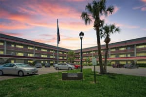 2072 Australia Way W #32, CLEARWATER