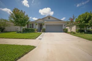9225 Freedom Hill Dr, SEFFNER