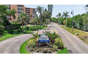 7400 Sunshine Skyway Ln S #126, ST PETERSBURG