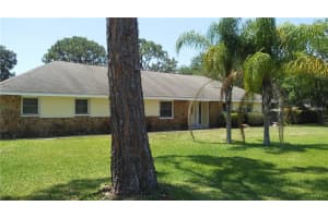 903 Tomahawk Trl, BRANDON