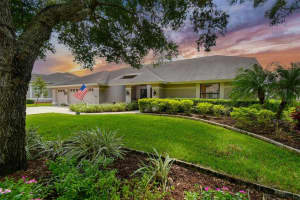 3740 Embassy Cir, PALM HARBOR