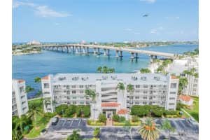 5901 Bahia Del Mar Cir #122, ST PETERSBURG