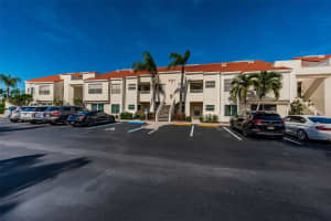 6151 Bahia Del Mar Blvd #220, ST PETERSBURG