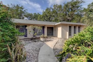 1751 Hickory Gate Dr S, DUNEDIN