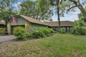 10 Autumnwood Trl, DELAND