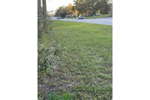 1407 Courtland Blvd, DELTONA