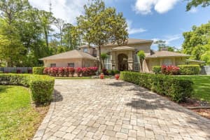 3 Moss Point Dr, ORMOND BEACH