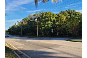 E New York Ave, DELAND