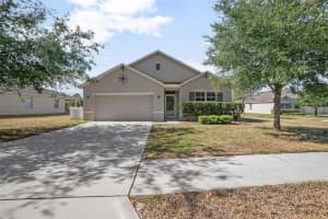 811 Grand Park Ct, DELAND