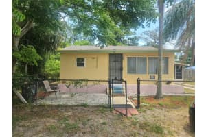 317 Inwood Ave, NEW SMYRNA BEACH
