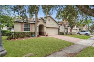 680 Preakness Cir, DELAND