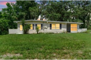 1655 N Richland Ave, DELAND