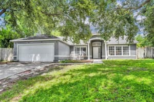 725 W 9th St, DELTONA
