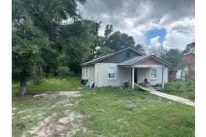 138 W Volusia Ave, DELAND 138 W Volusia Ave, DELAND