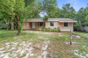 137 Lucerne Dr, DEBARY
