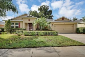 555 Morgan Wood Dr, DELAND