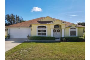 881 Goldcoast Dr, DELTONA