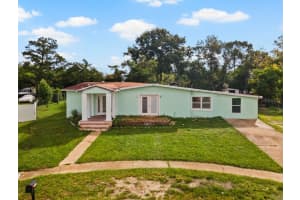812 Lily Ct, DELTONA