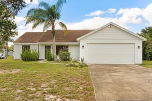 1490 April Ave, DELTONA