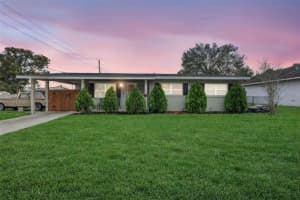 120 E Holly Dr, ORANGE CITY