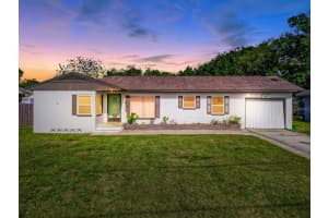 243 S Hull Ave, DELAND