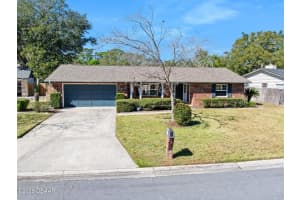 248 Cambridge Dr, LONGWOOD