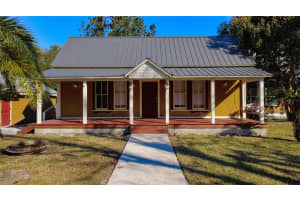 1148 N Grandview St, MOUNT DORA