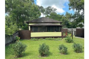 612 N Salisbury Ave, DELAND