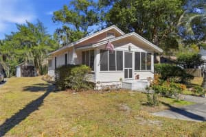 319 W University Ave, DELAND