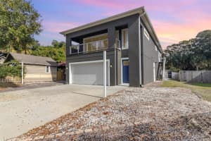 2203 Bignonia St, MELBOURNE