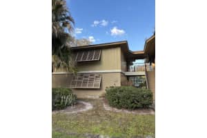 120 Hibiscus Woods Ct #2a, DELTONA