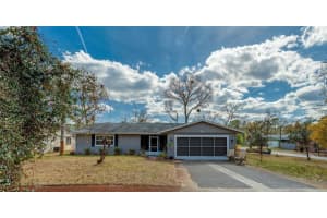 10 Oak Ln, PORT ORANGE