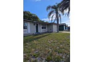 1725 Twin Oak St, DELTONA