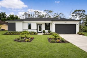 789 N Midland Dr, DELTONA