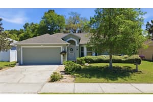 923 Cascades Park Trl, DELAND