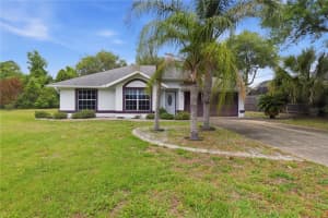 609 N 4th Ave, DELTONA