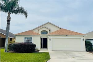 213 High Point Dr, DAVENPORT