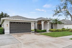 6270 Aventura Dr, SARASOTA
