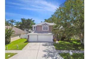 1120 Bluffs Cir, DUNEDIN