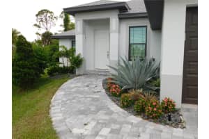 101 Wayne Rd, ROTONDA WEST