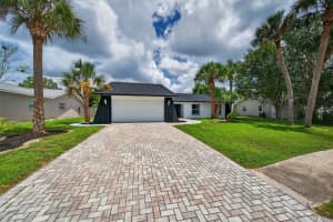 10221 Landmark Dr, HUDSON