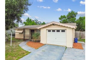 1042 Saxon Ln, HOLIDAY