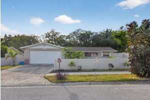 1612 Coppertree Dr, TARPON SPRINGS