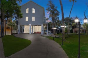 5272 Tropical Pt, WEEKI WACHEE